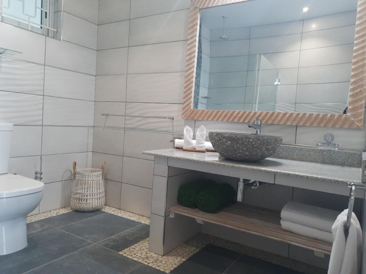 Bord Mer City Apartments La Digue Bagian luar foto