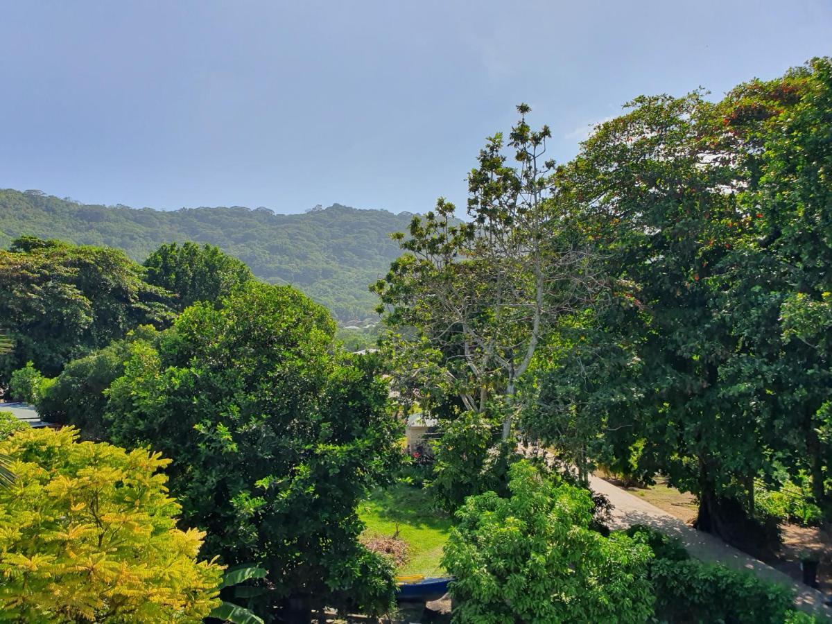 Bord Mer City Apartments La Digue Bagian luar foto
