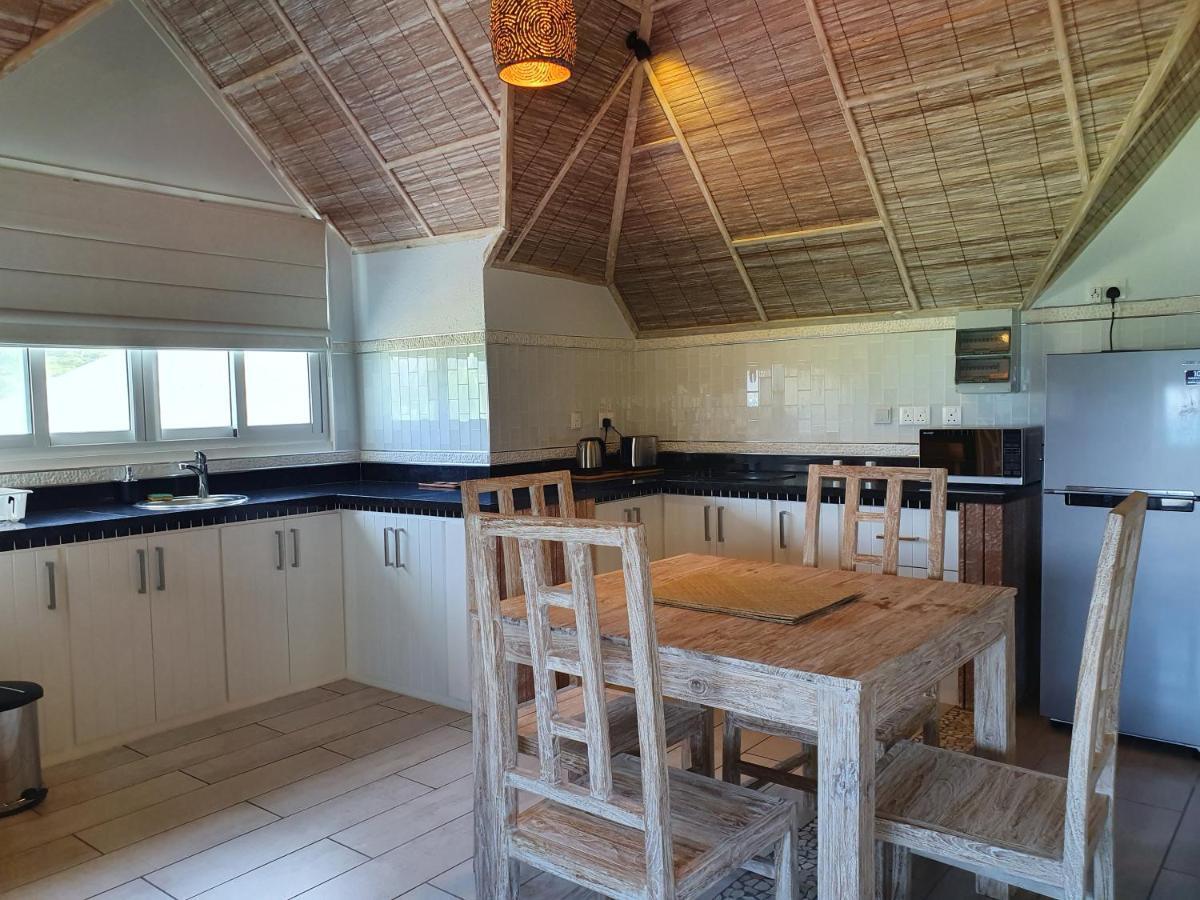 Bord Mer City Apartments La Digue Bagian luar foto